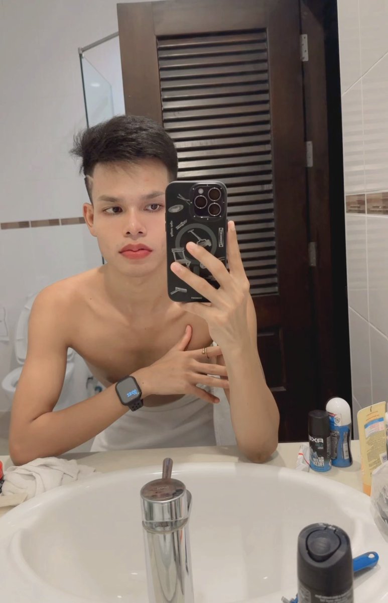 Sengdao44's tweet photo. Will you take a shower with me? 🤪 https://t.co/oyUqkYQybl