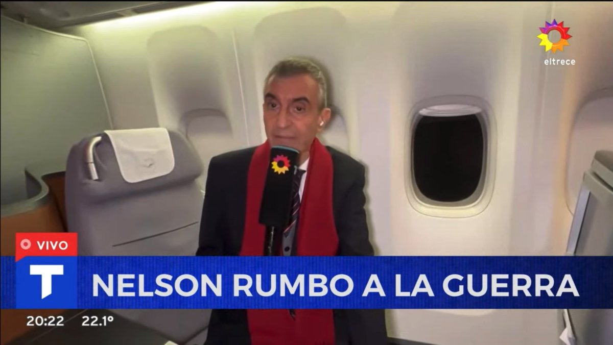 FedGandlf's tweet photo. Nelson Castro por primera vez en vivo en TV desde un avión, rumbo a Israel!
🎥👉🏼 @Tatinmagaldi 👏🏼👏🏼 https://t.co/1nraslN4s1