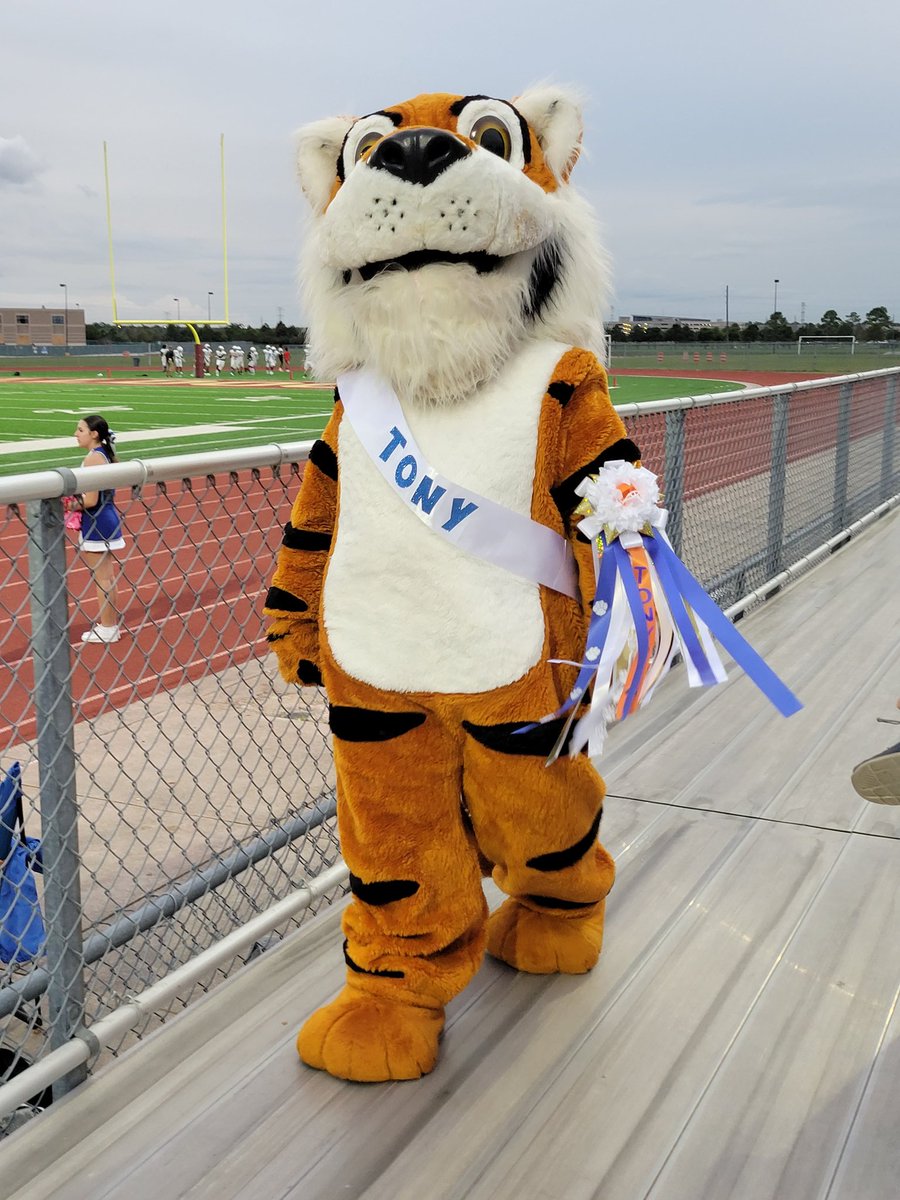 It's the tiger king of the mascot homecoming court! 🐅 Let's go Tigers! <a href="/HumbleISD_AMS/">Atascocita Middle School</a> @humbleisd
