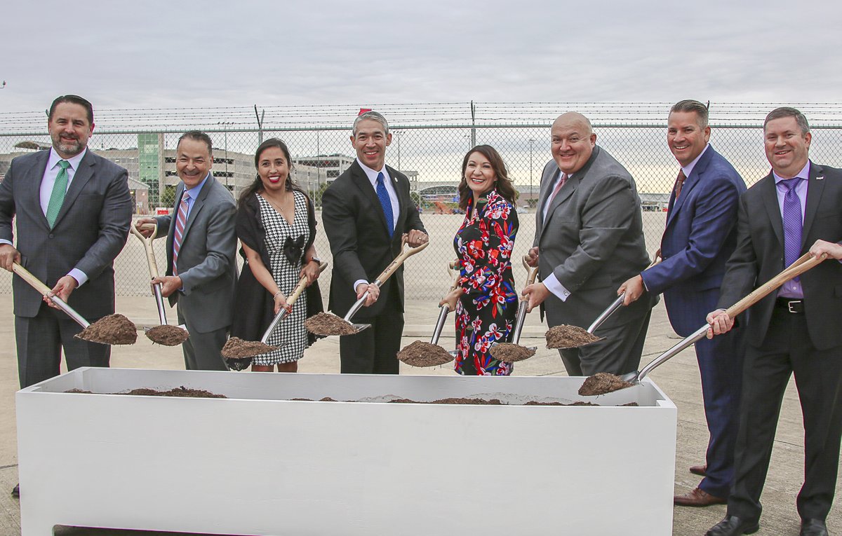 SATairport's tweet photo. GROUNDBREAKING NEWS 🚧A groundbreaking ceremony was held today for our new Ground Load Facility, which will add 3 gates and accommodate both domestic and intl. flights. Thanks to the @FAANews for a $20 million grant, @HenselPhelps, @PageThink and @atkinsrealis. #FlySAT #FlyEasier https://t.co/jaT413ak2E