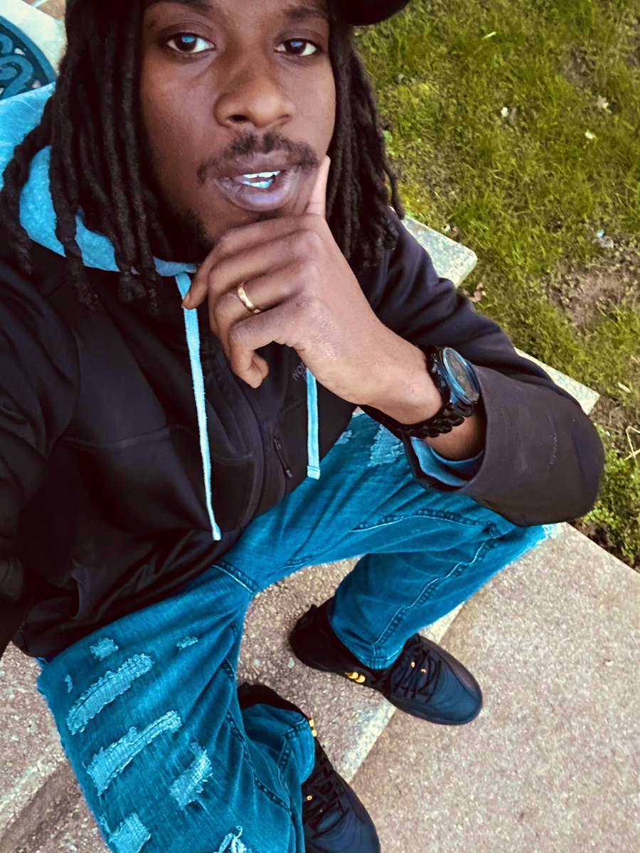 NP_MonDaDon's tweet photo. Name one young DON turned this hood up!  Man this shit look good !🍾����🗣️♾️🧘🏿‍♂️🤘🏿#21D0uble0 #WRC #Pulaski #HLF https://t.co/9u8s7gW4el
