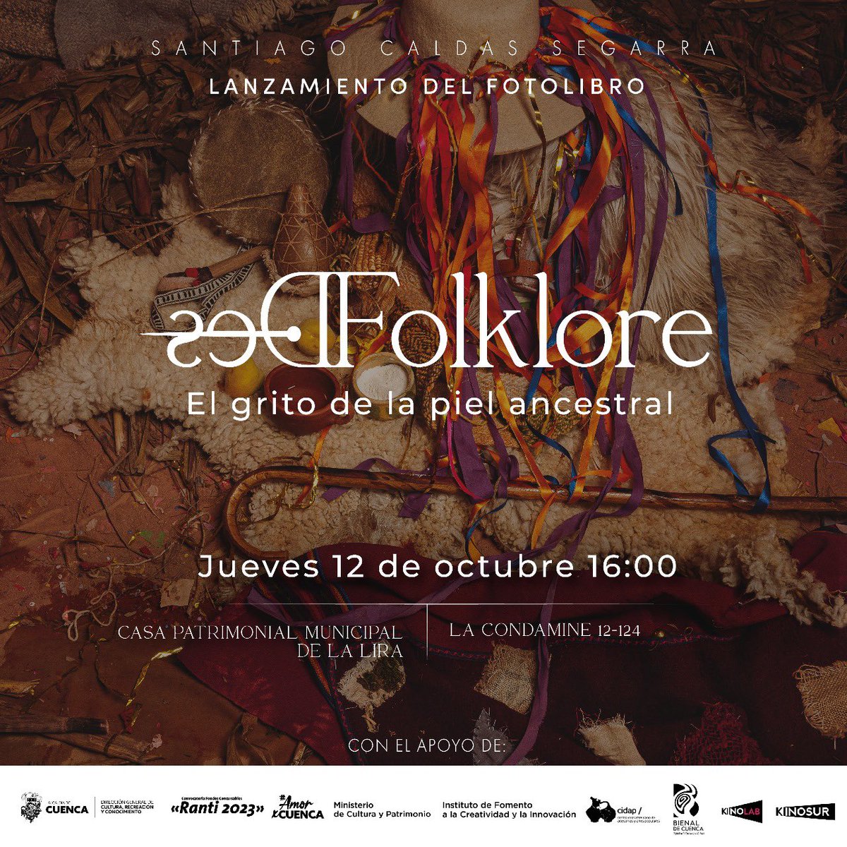 CulturaCUE's tweet photo. Te invitamos al 𝐋𝐚𝐧𝐳𝐚𝐦𝐢𝐞𝐧𝐭𝐨 𝐝𝐞𝐥 𝐅𝐨𝐭𝐨𝐥𝐢𝐛𝐫𝐨:"𝐃𝐞𝐬𝐟𝐨𝐥𝐤𝐥𝐨𝐫𝐞" el grito de la piel ancestral, proyecto ganador de los fondos concursables #RANTI 2023.📖

📅 Jueves, 12 de octubre de 2023.
🕖 16:00
 📍 Casa Patrimonial Municipal de La Lira. https://t.co/MmJEopUFym