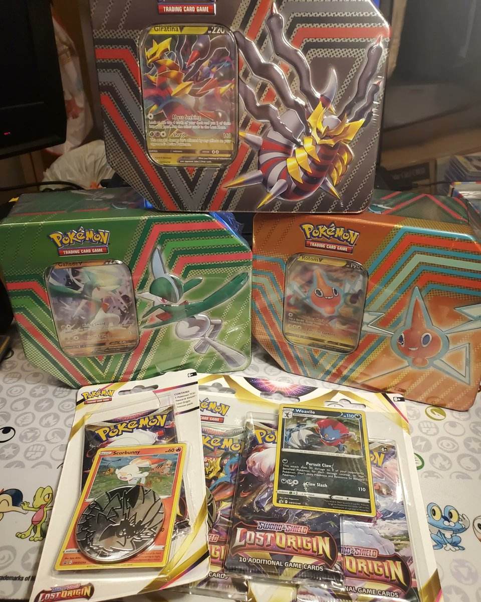 KristopherFerg7's tweet image. Gallade, rotom, giratina.. oh my! Tune in for pokemon tcg opening stream tonight starting in a few minutes! Doing this since I won&apos;t be streaming #videogames #ゲーム #ポケモン #games #PokemonEscarlataVioleta #JCCPLive #PokemonWeltmeisterschaften  
Original: OrngRanger