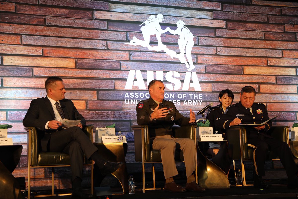 USARPAC_CG's tweet image. Grateful to @AUSAorg and @tomkarako for a meaningful conversation on Landpower in the Indo-Pacific.

This region has joint challenges that require joint and multi-national solutions with Landpower as the security architecture that binds this region together.

#ArmyinthePacific