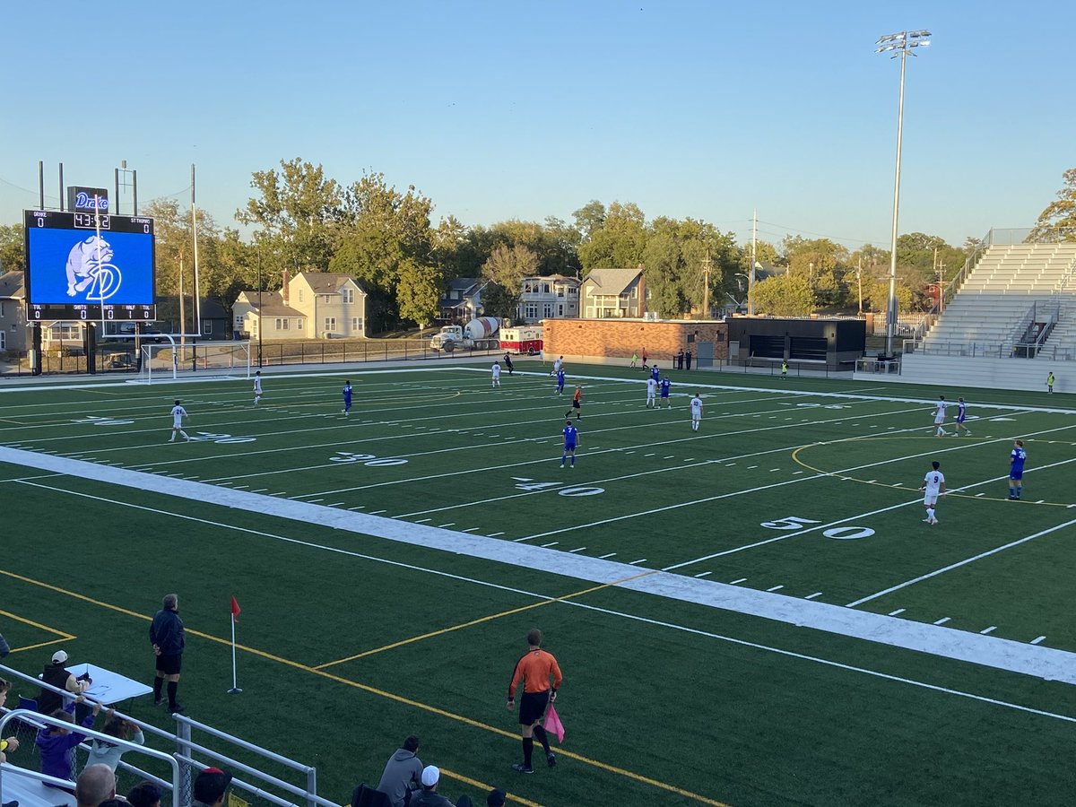 Great night to be among DSM’s hometown team <a href="/DUBulldogs/">Drake Athletics</a> on the unofficial opening night of the Mediacom Community Stadium with <a href="/DrakeMensSoccer/">Drake Men's Soccer</a>