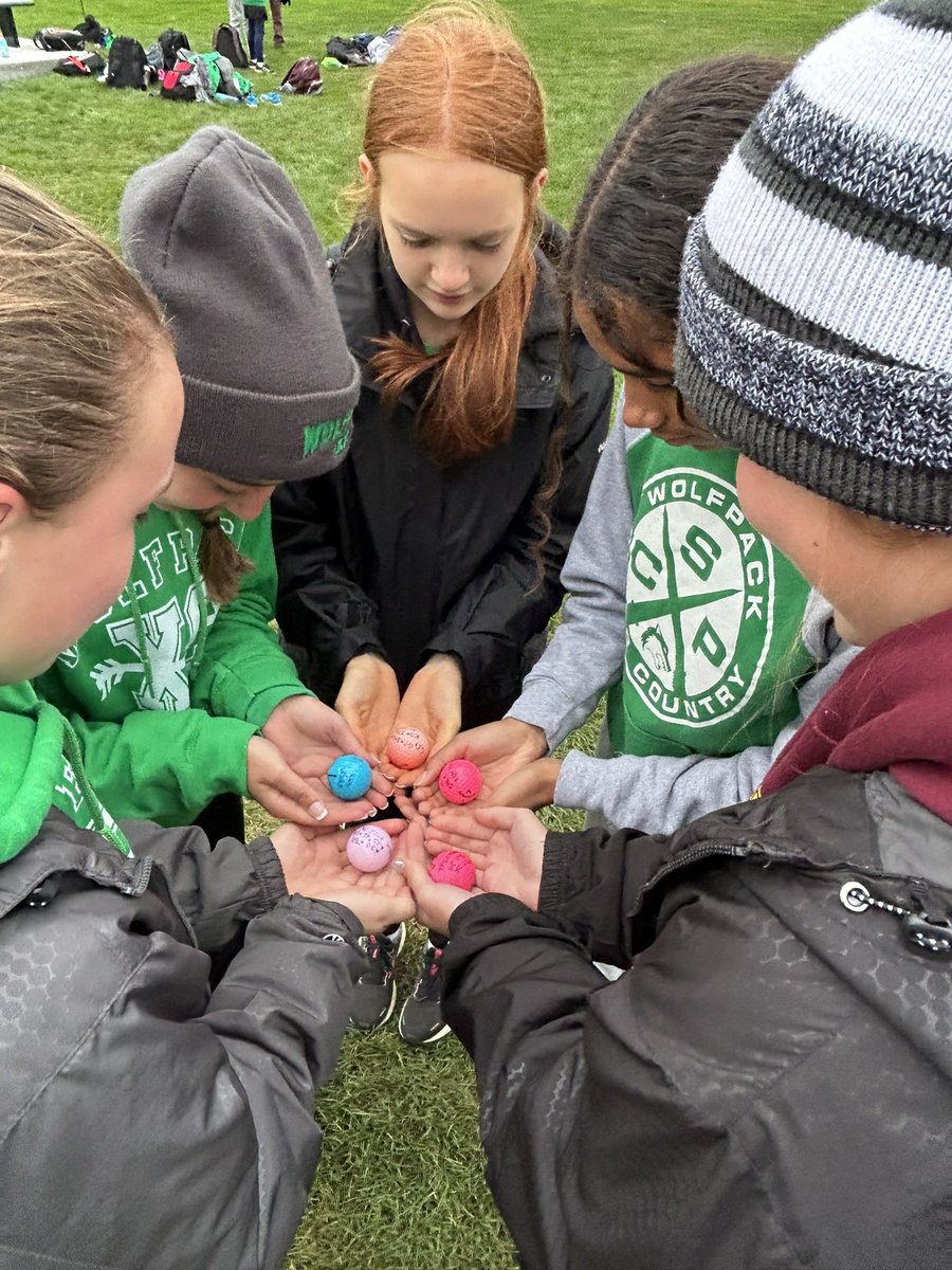 CSPrunners's tweet image. With 3 wins each tonight, boys varsity moves to 9-3 on the season while the girls stay perfect at 12-0. Last league meet of the season next Tuesday in Jamestown!