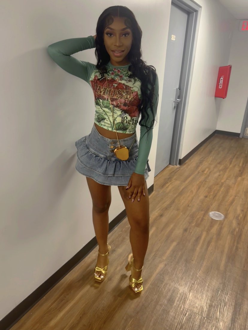 xariapoppin's tweet photo. don’t even need a caption🫦🫵🏾 #lexxx https://t.co/grSS1GXcoc