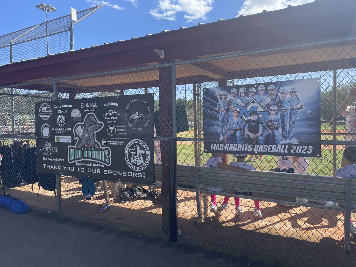 MichaelLolley13's tweet photo. Huge shoutout to @GamecocksToday !!! Got our Mad Rabbits travel ball team hooked up with a custom design!!! Excellent work as always!!! #GoMR⚾️🐰 https://t.co/TMcbCxEpLM
