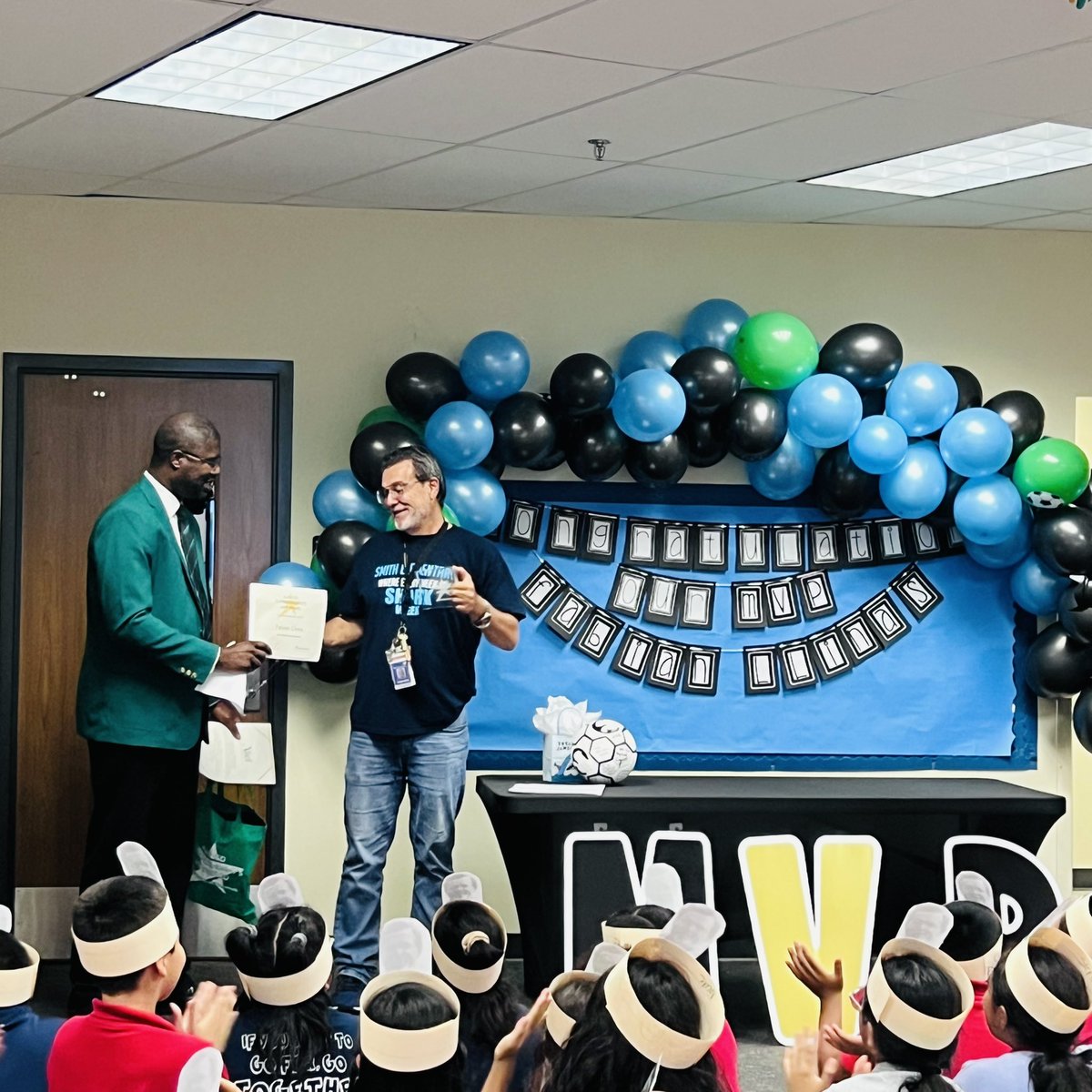 TMartinez716's tweet image. Congrats Mr. MVP!! Mr. LLinas you deserved this recognition for the 19 years of hard work and dedication. ⚽️🎉 #4thGradeTeam 
@ElementarySmith @AliefISD