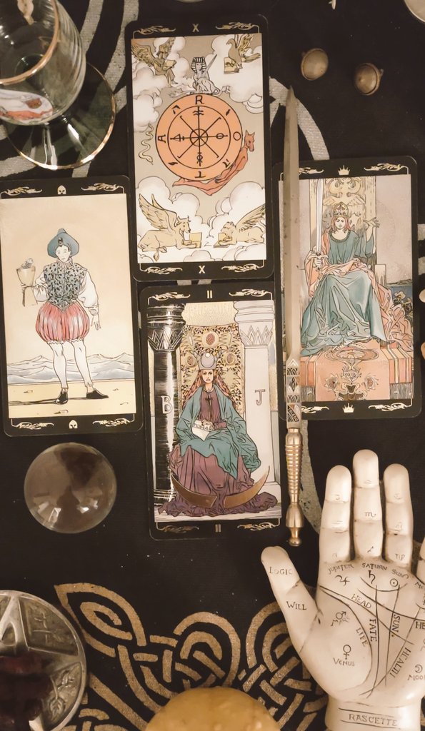 huber_ii's tweet photo. Welcome #DailyTarot #4CardDraw
#ThePriestess and her #Intuition & #DivineKnowledge
with #theWheel of #Time
#Tarot2Day #FortuneWheel
#PageofCups & the #QueenofSwords
Can he keep up with her
Is it a #Favorable match
Can she keep up with him
I think I'd sleep on it🔱 https://t.co/XuaPHA1rUN
