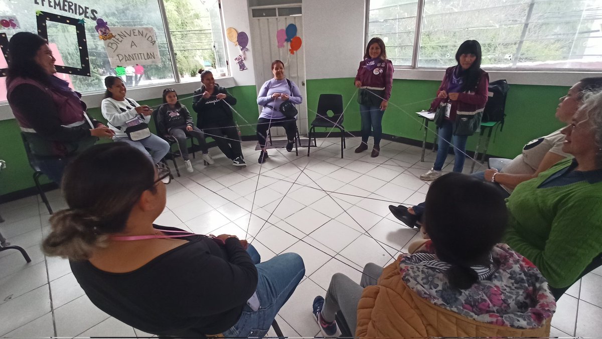 PCIztacalcoCDMX's tweet photo. 🟣🙋🏽‍♀️🙋🏼‍♀️🙋🏻‍♀️Trabajamos en equipo junto con Secretaría de Mujeres para brindarte información para asegurar la integridad de las mujeres de #Iztacalco 
🕸️Creando redes de apoyo para el Bienestar de las mujeres. #RedMujeres 
¡Participa💜!
@GobCDMX @Todos_Somos_PC https://t.co/Foq5rCH3UN
