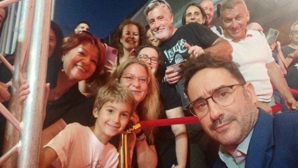 monica_cg76's tweet image. Para mis #Promisers de #LaPromesa el motivo de mi ausencia hoy 💥🤣 He flipado. La peli bayona genial me ha encantado, detalles puff, pantalla grande verlo mejor y una llorera final 😭