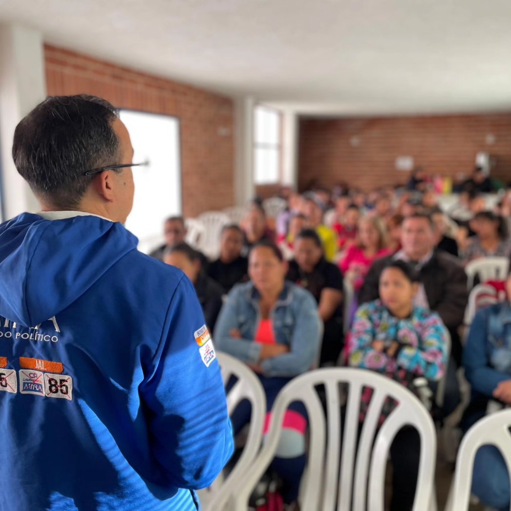 Fapuentess's tweet photo. #Bogotá tiene casi 5️⃣ millones de mujeres. 
En el @concejodebogota hemos impulsado iniciativas en beneficio de esta población, desde la Niñez, juventud, edad adulta, adultas mayores y con discapacidad:

1. Ruta M
2. Cuidadoras de personas con discapacidad
3. Creación de la secretaría de la mujer
4. Protección al adulto mayor
5. Partición política efectiva de las mujeres.

Nuestro compromiso es seguir trabajando para que ellas tengan mayores oportunidades y calidad de vida.
.
Este 29 de Octubre para el Concejo marca el número 5️⃣ y el logo del @partidomira 
.
.
#elecciones2023 #bogotádecide #eleccionescolombia #JalMIRA85 #ConcejoMIRA5 #TodosUnidosPorBogota