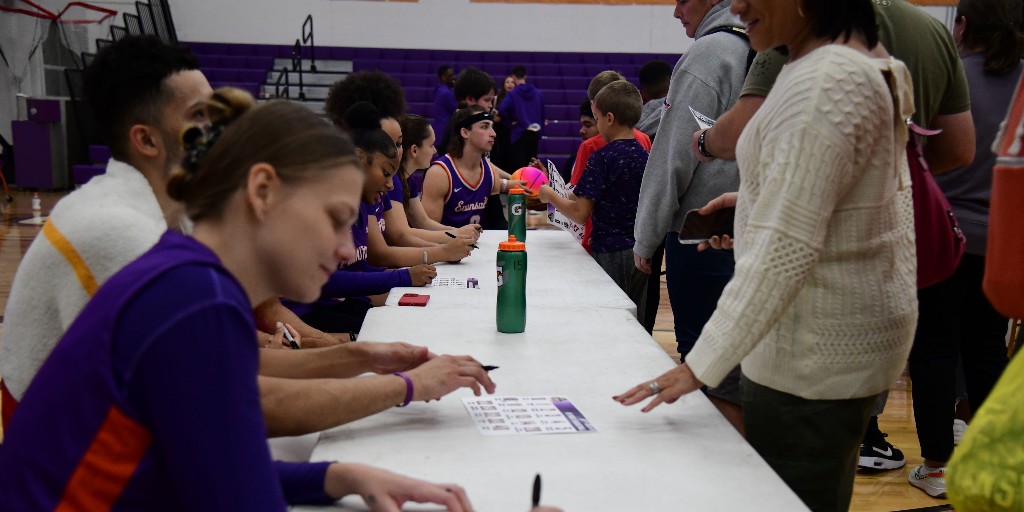 THANK YOU FANS‼️

We had a great time at Meeks Madness with you, Aces! Only 18 days until we see you in the Ford Center!

🏀 #ForTheAces