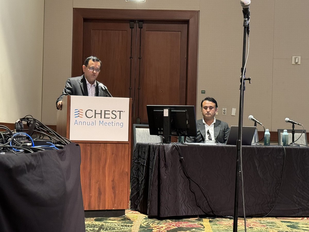 💥 Some action this morning #CHEST2023 moderating group of amazing physicians and researchers from around the world. “Fungal &amp; Mycobacterial Infections: NTM &amp; Bronchiectasis” 💯