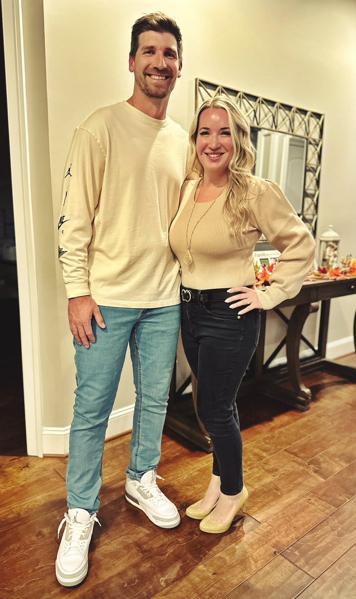 <a href="/maniere_usa/">A Ma Maniére</a> in the wild. Man these might be one of my top shoes ever. But the shirt is 🧈..

#amamaniere 
#fitcheck
#wearyourkicks