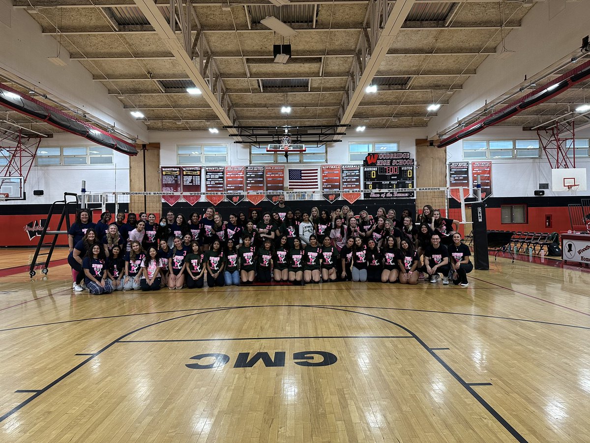 A great night of township volleyball to raise money for breast cancer awareness!! Barrons lost a tough one to Colonia but rebounded with a win over JFK. Record now stands at 17-3 🏐