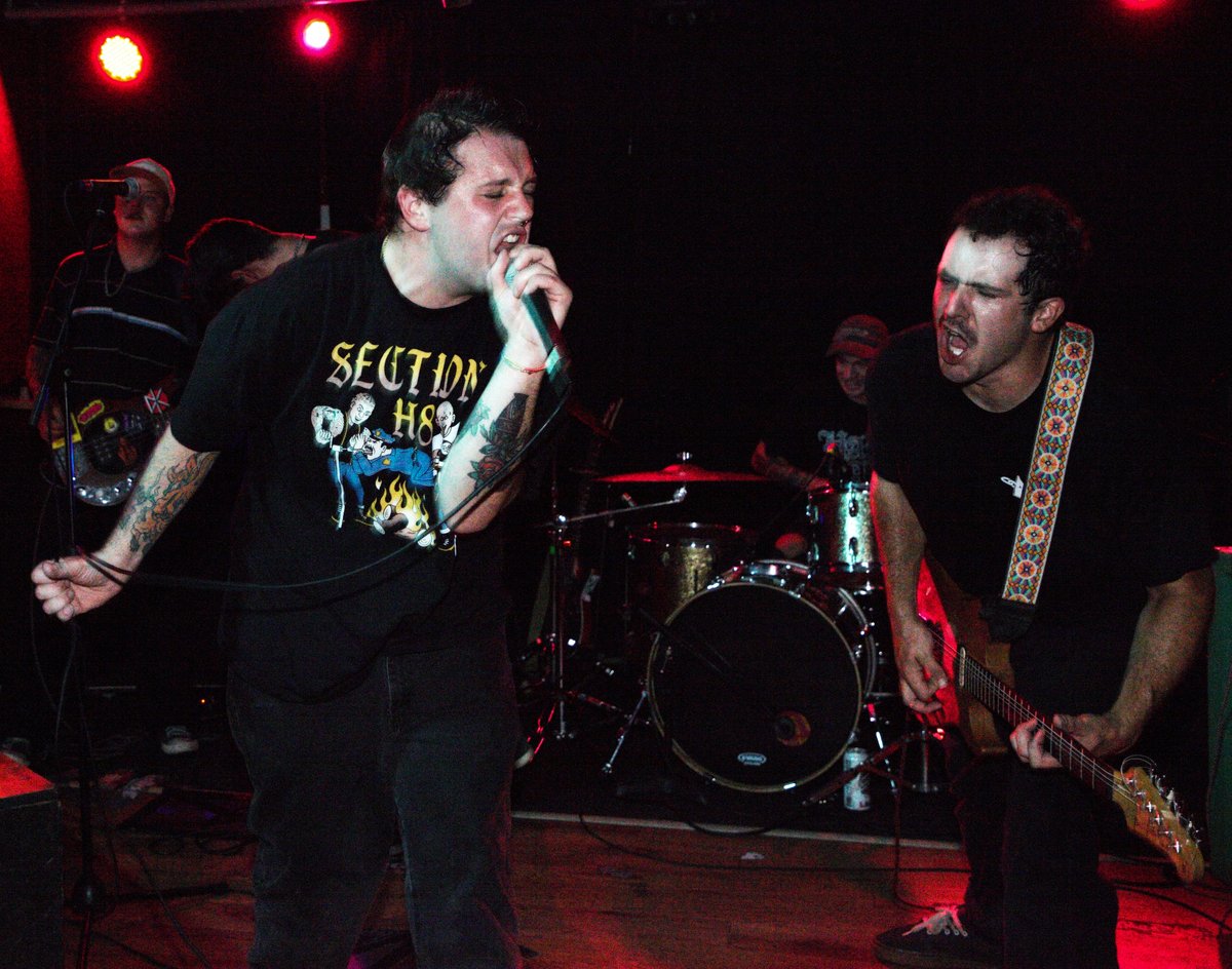 forgerelli's tweet photo. Sophisticated Adult. 10/6/23. Wallingford, CT.

#punkrock #punk #punkhardcore #hardcorepunk #punkmusic #punkphoto #punkphotographer #punkphotography #photooftheday #photography #photographer #mosh #moshpit #musicphotography #musicphotographer #photo #photos https://t.co/Afiw9nTSqd