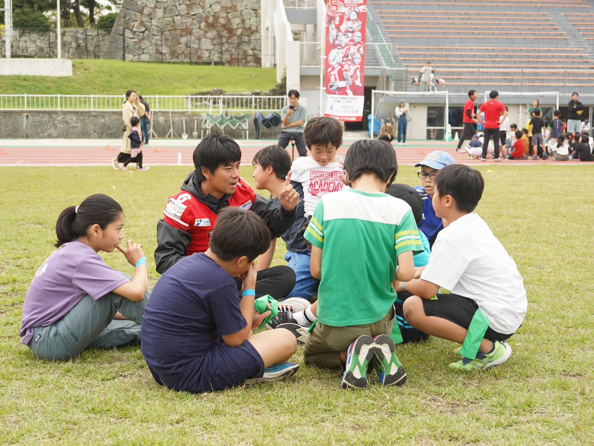 fukuspo_asuru's tweet photo. 10/9 スポーツ体験ランド in 中央区が開催されました！

イベントの様子をご紹介します。

アメフト教室
@fukuoka_suns 
#otonari福岡サンズ https://t.co/6GqV4kADUu