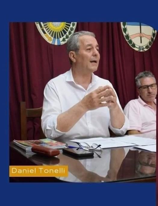 Daniel Tonelli tweet media