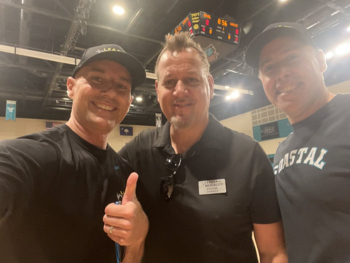 Rob_clemons's tweet image. Great meeting and show with @CCUChanticleers Women’s Basketball Coach - Kevin Pederson. Don’t sleep on CCU women’s basketball this year…they are going to be fun to watch!! #chantsup #TEALNATION