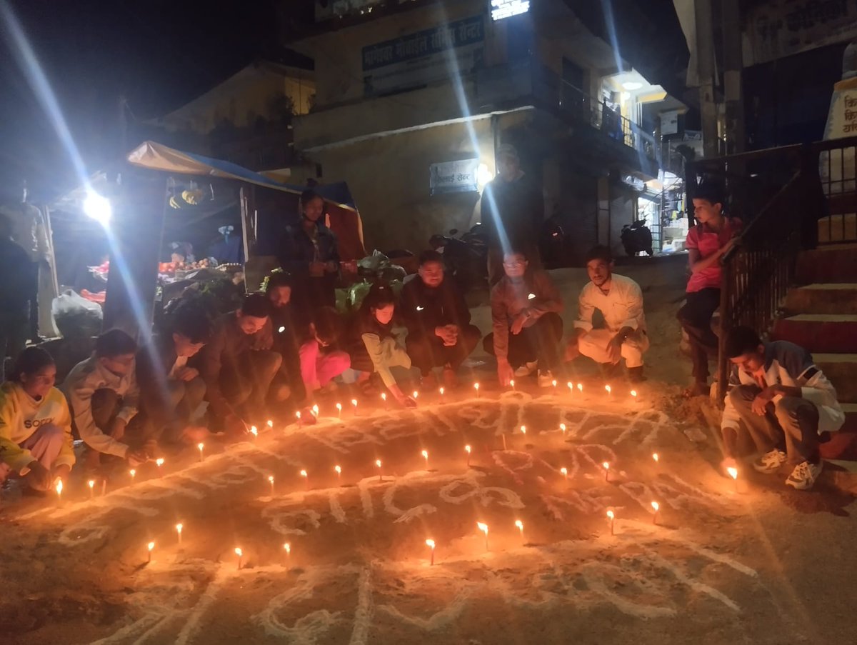 इजरालयमा इस्लामिक कट्टरपंथी हमासका आतंकीहरू द्वारा हत्या गरिएका 10 जना नेपाली विद्यार्थीहरुको सम्झनामा प्राज्ञिक बिद्यार्थी परिषद्,नेपाल द्द्वारा देशभर श्रद्धांजलि प्रकट गरिंदै।