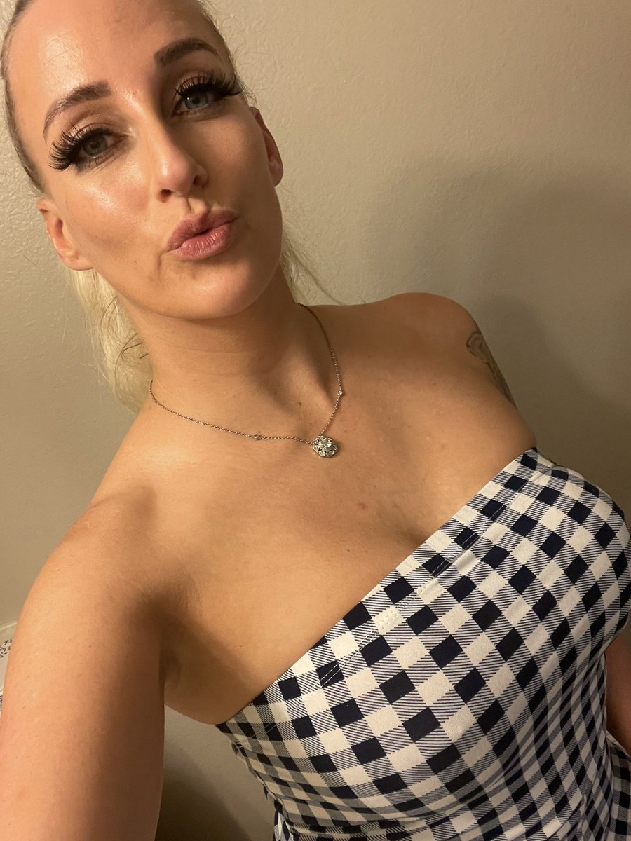 Working @ Honey’s Las Vegas tonight. I hope you will stop by! 😈