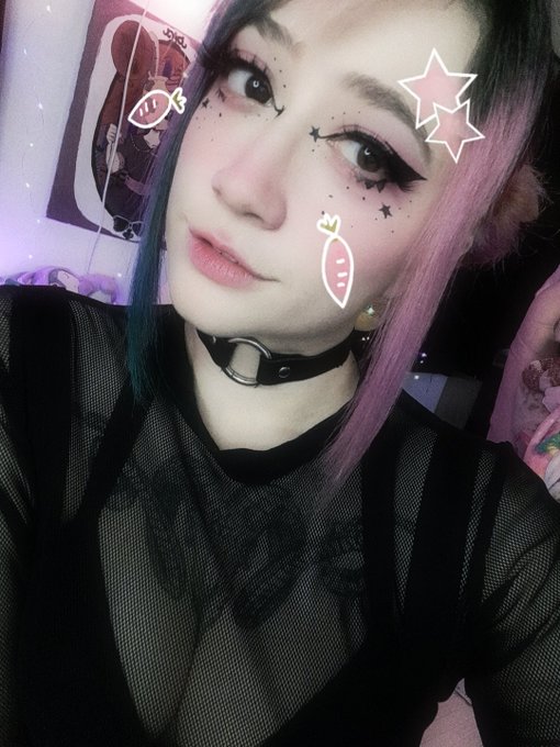 Ok but... my make up tonight ✨️✨️✨️ https://t.co/RPy3rqEEa7