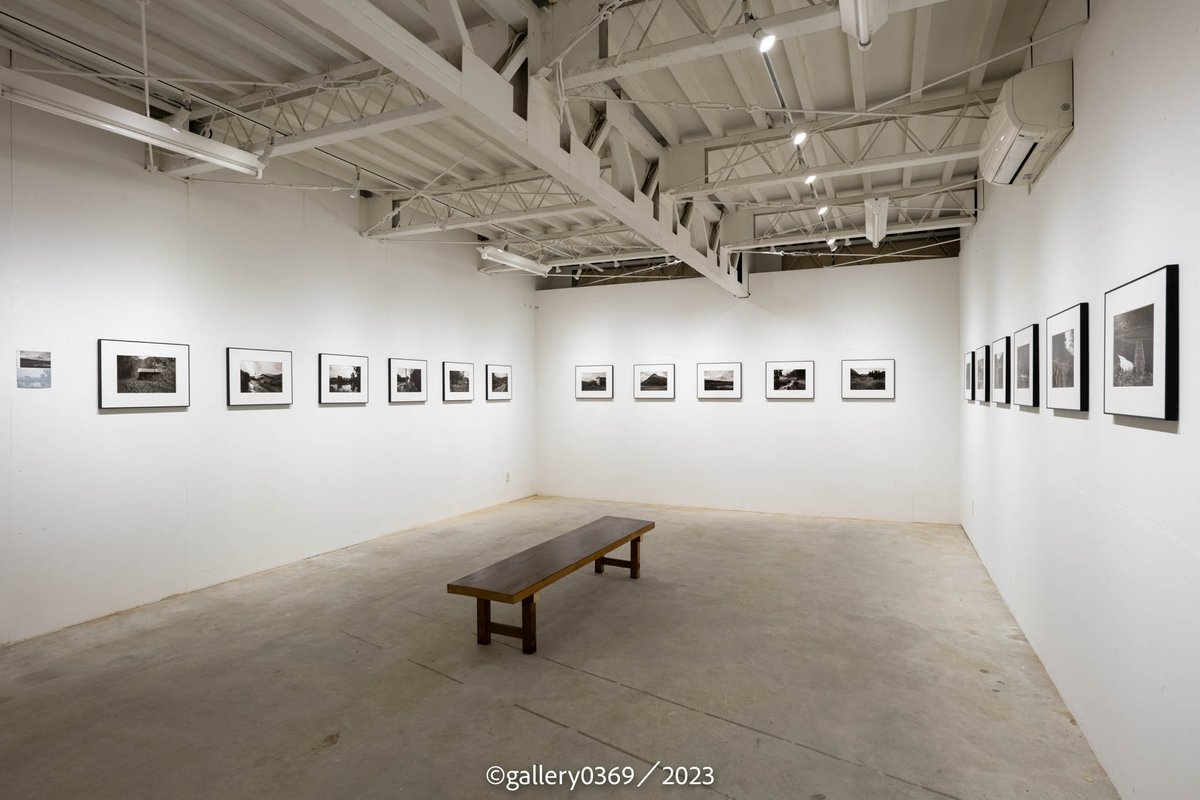gallery0369's tweet photo. 小林正秀写真展「 #DRIFTINGCLOUDS」10月8日(日)に無事終了することができました。ご来場いただいた方々、小林正秀さんありがとうございました。次回は12月冬の企画展として #寺本美穂 写真展 #たゆむまち 、そのあと @yutaka0369 写真展「村の記憶/まえとあと」となります。
@edihasam_k https://t.co/i65qaPwgNO