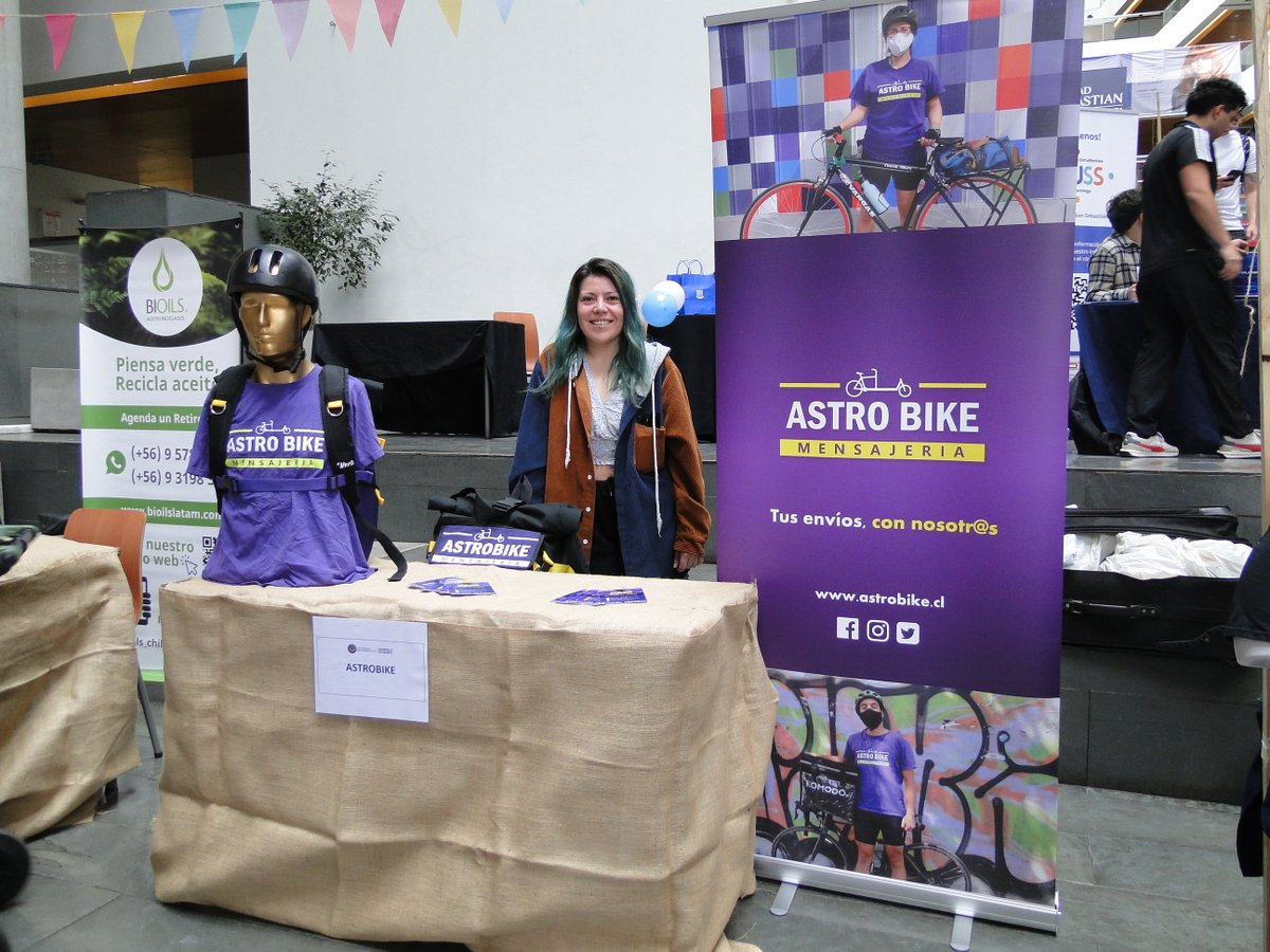 astrobikecl's tweet photo. 📸Compartimos algunas fotografías de la primera jornada de Feria Aniversario de la @USanSebastian 

Agradecemos el espacio otorgado y los invitamos a conocer y apoyar los diferentes #emprendedores 🙌✨🛍️

▶️Mañana continuamos en la Sede Los Leones (Lota 2465, Providencia) 😉 https://t.co/wnQj3y5Dqg