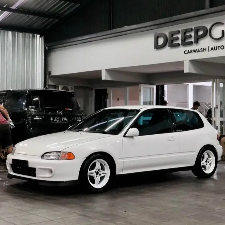 Suka Mobil Tua tweet media