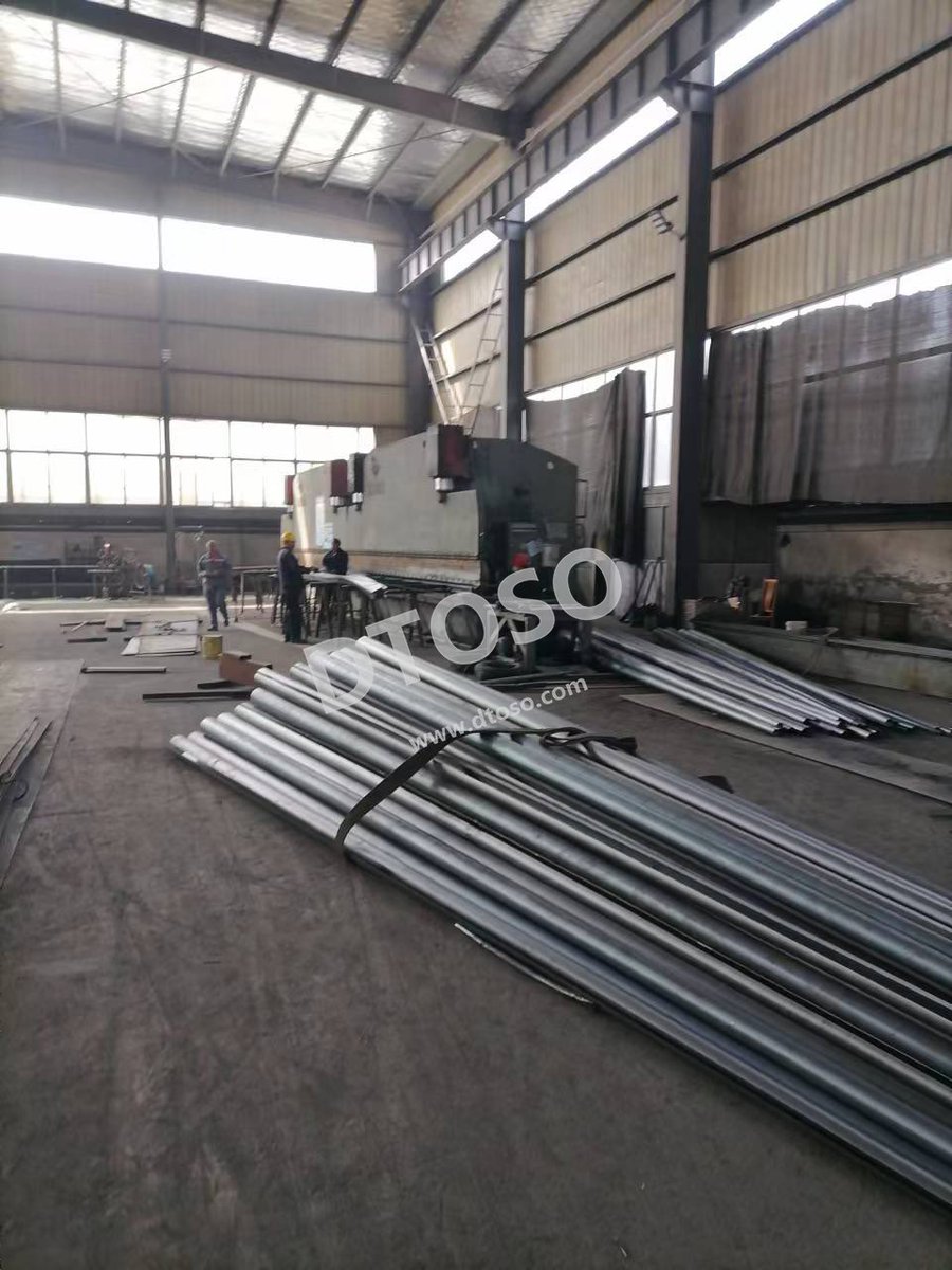 Mia_DTOSO's tweet photo. Various street light poles, welcome to consult and customize.

#solarlight #lightpole #pole #lamppost #solarstreetlight #highpole #factory https://t.co/f1TD8NqHLN