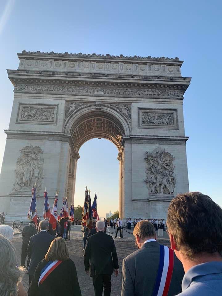 claudineanton2's tweet photo. Merci à Despina de m’avoir invité de participer au ravivage de la Flamme en ma qualité d’élue de Fontenay aux Roses. Beaucoup d’émotion. https://t.co/eyRrkCpuyg