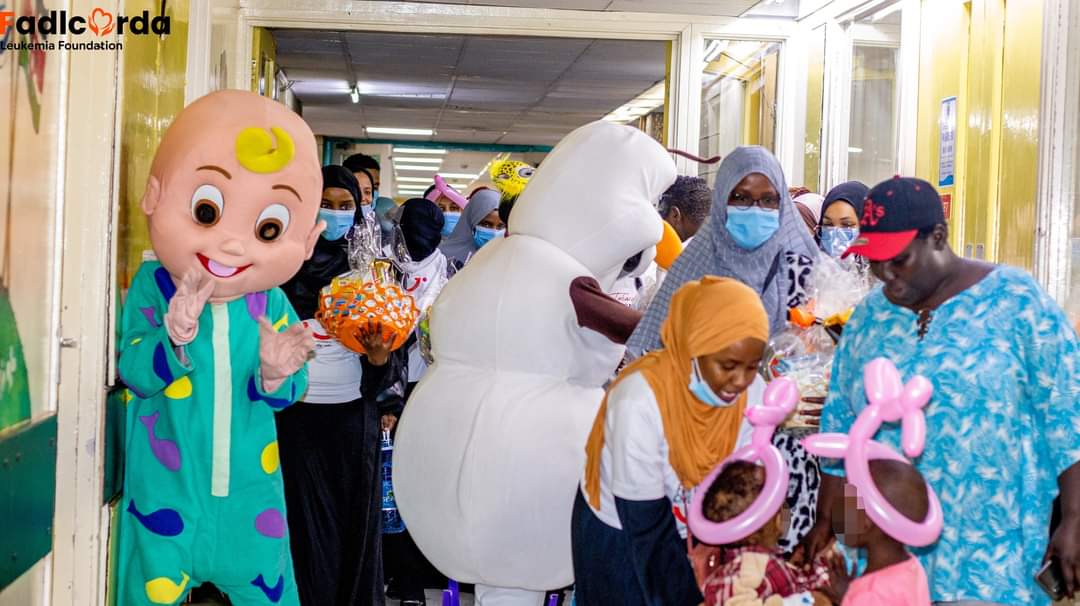 flf_org's tweet photo. Taking this opportunity to thank all those who came thru to support the Tabasamu 4 cancer kids 2023 Edition which saw us visit the cancer paediatric ward at @KNH_hospital
A smile a day keeps the cancer fears away was portrayed on the eventful day
@jimiab @ashley_dreamgal @KMoX__ https://t.co/rPkQlwy56S