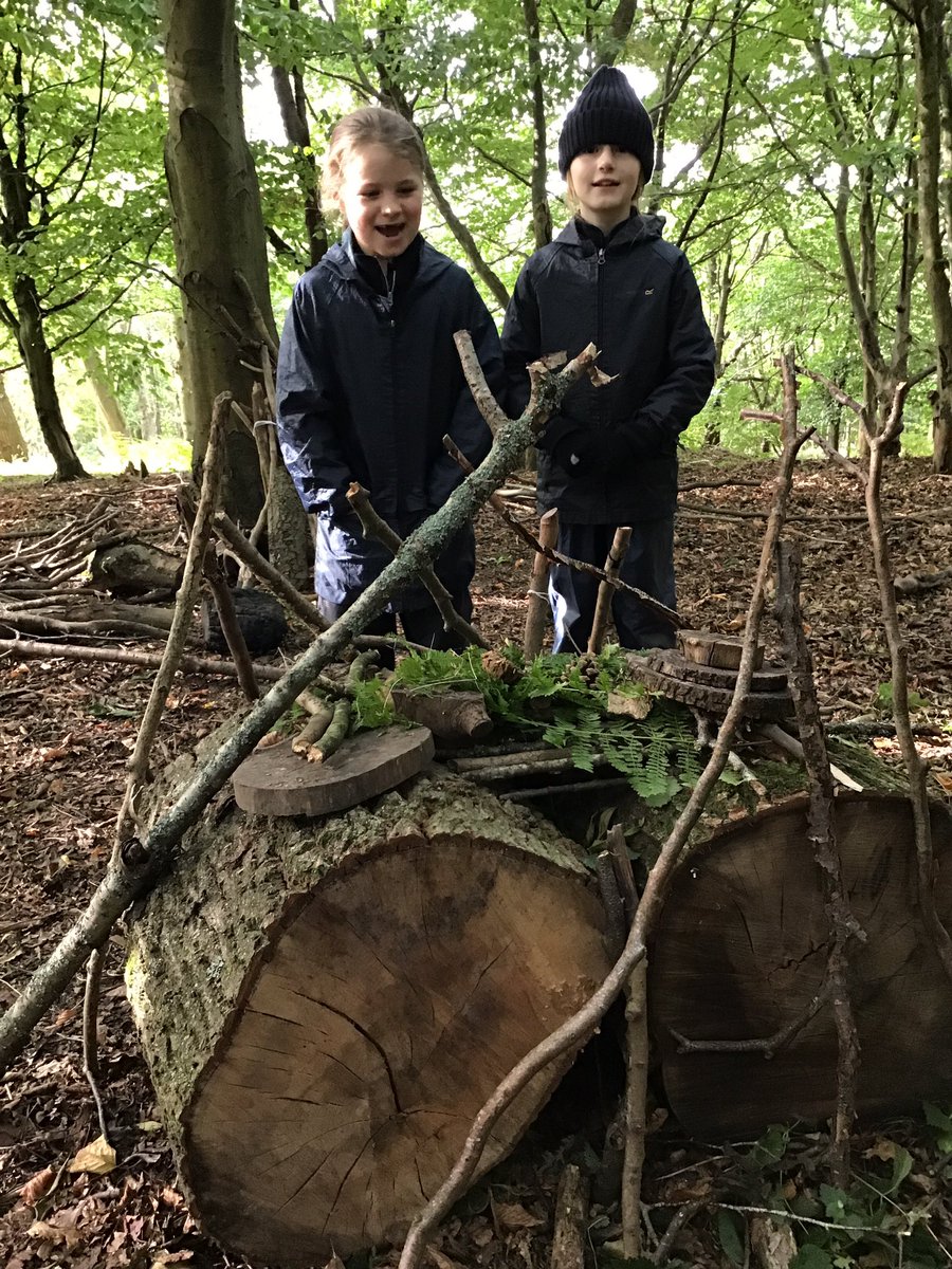 PipersForestSch's tweet image. Year 3 @PipersPrep were very busy in the forest this week making all sorts of projects using sticks from the forest 🌳 #pipersoutdoors #pipersforest #autumn