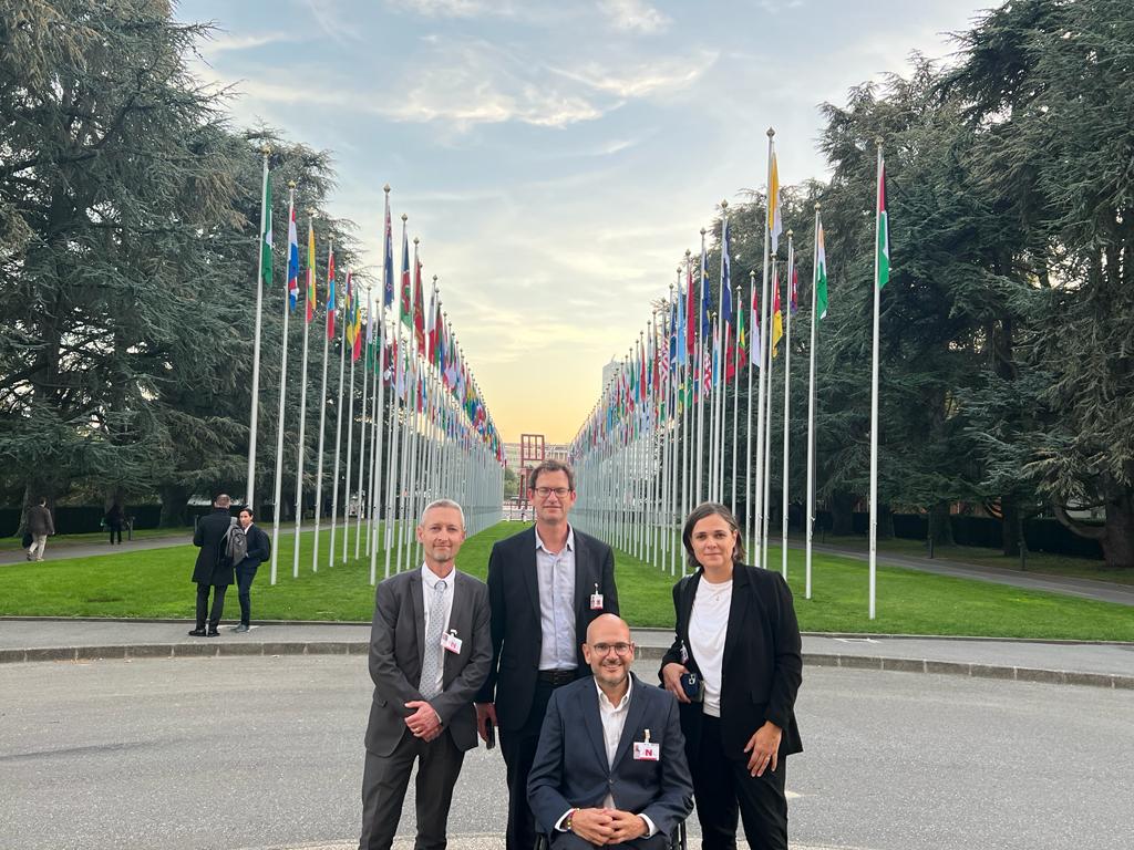 ♿️ TMB i <a href="/COCEMFEnacional/">COCEMFE</a> <a href="/CocemfeCAT/">Cocemfe Catalunya</a> hem presentat a la seu de l'ONU a Ginebra el projecte per modificar el Reglament 107 de fabricació de busos.
🚍 Proposem que la norma europea apliqui estàndards que millorin #accessibilitat en rampes, espais reservats, subjeccions i seguretat