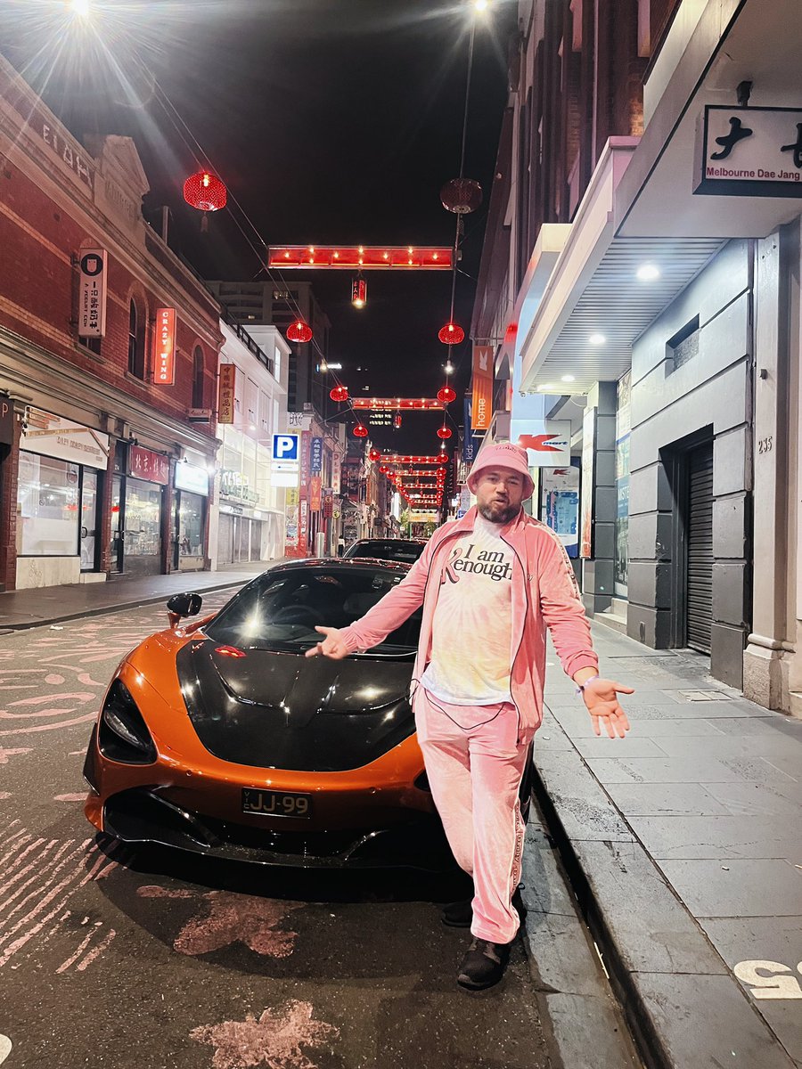 My favourite thing from the Pax weekend was constantly hearing oh so you're Cuzb0t or how are you everywhere haha!

How am I supposed to be a big deal if  you've never heard of me 😎