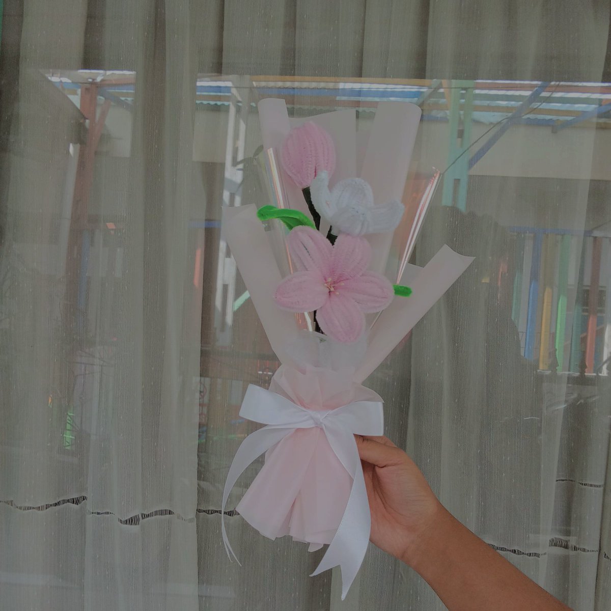 luvtutoo's tweet photo. PIP PIP INGPOO UNTUK WARGA UPI BUMI SILIWANGI
Aku nyediain pipe cleaner flower bucket nihhh, range harga 50-60k. Bisa cod an hari ini dan besok di upi bumi siliwangiii.
Cek ig nya yaakkk @gitsiee_ https://t.co/lZyY8YbVs9