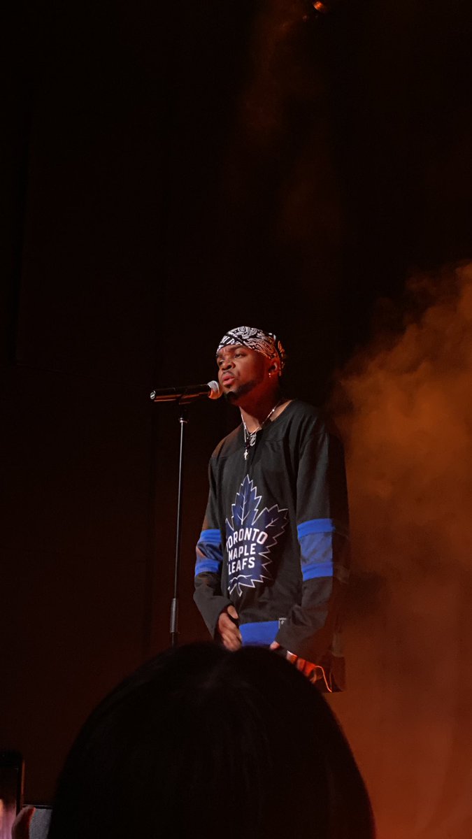 ricenbakedbeans's tweet image. Toronto gon support Toronto every single time
@Raahiimmusic #SpinTheBlock
@dvsn #TooDeep
@dylan_sinclair #Home
#BUTIFiiMHONESTTour 
#RnB

Also, that Leafs jersey is HARD