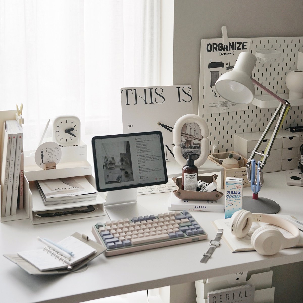 Varmilo_Zhh's tweet photo. 🌿Embrace a streamlined layout for creatives, coders, and multitaskers. Upgrade your workspace with nature-inspired design and efficient brilliance. 💼
#Minilo #Keyboardist
#CreateWithVarmilo #Varmilo
#BackToSchool #Eucalyptus #KeyboardArtist
#StudyInStyle #Minilo75 https://t.co/c3h8ULEUxj