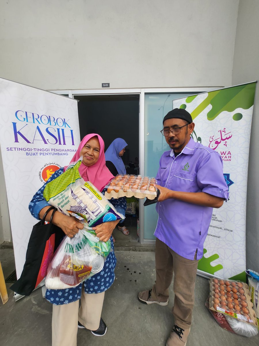 WAP WILAYAH PERSEKUTUAN & RISE4U SANTUNI 50 ASNAF DI BANDAR TUN RAZAK 

7hb Oktober 202: Alhamdulillah, WADAH-ABIM-PPIWP Wilayah Persekutuan bersama Rise4U menyantuni 50 orang warga emas yang berusia lebih 60 tahun di Residensi Razakmas 2, Bandar Tun Razak.