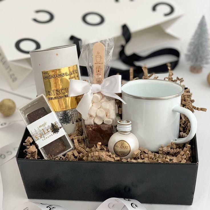 DarksunFable's tweet image. I was told today at this exact time is a good start to say: You know what they say about "a friend may be waiting behind a stranger's face" - Surprise. I'm that new person to wish you a
                    `` 𝗛𝗮𝗽𝗽𝘆 𝗕𝗶𝗿𝘁𝗵𝗱𝗮𝘆,
                      —-   @FlowTheCurse