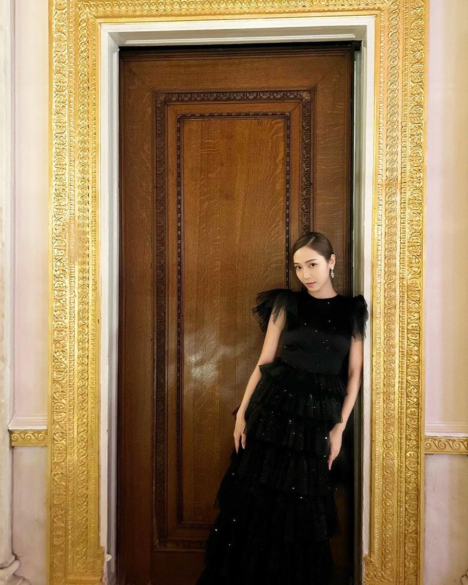 andrewkwon_official: @/jessica.syj shines in ANDREW KWON 🖤✨

: instagram.com/p/CyPNblrr2jp/
#제시카 #JessicaJung #郑秀妍
