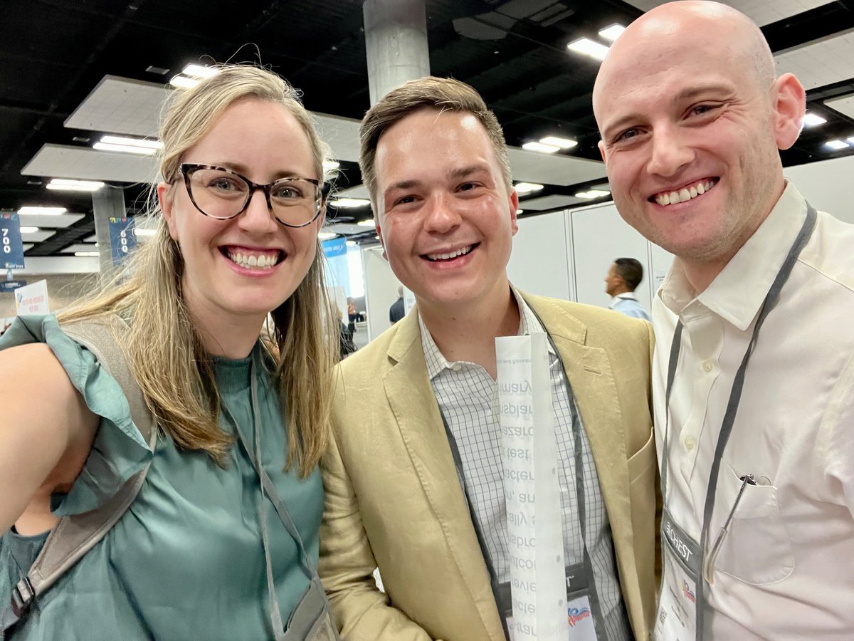 A great conference in sunny Honolulu! #CHEST2023 #LungTransplant <a href="/EmilyOlsonMD/">Emily Olson, MD</a> <a href="/BenStultz/">Benjamin Stultz, MD</a>
