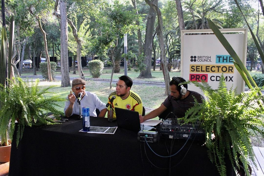 mensajitomx's tweet image. Mensajito + Nodotv 🎤

En 2020, Selector Pro transmitió a través de Mensajito una serie de talleres, conferencias, conciertos y networking desde Casa del Lago 🎵

#tbt
#mensajitomx #streamingdevices #SelectorProMX  #MusicConference #NODOtv