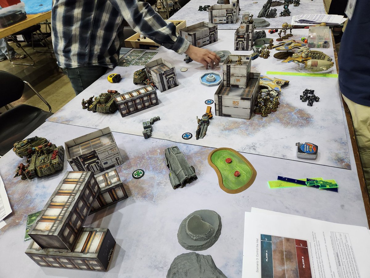 DeadzonePodcast's tweet photo. #Firefight at the #MichiganGT with some #AcidHouseTerrain buildings https://t.co/NjHKHHLhBs