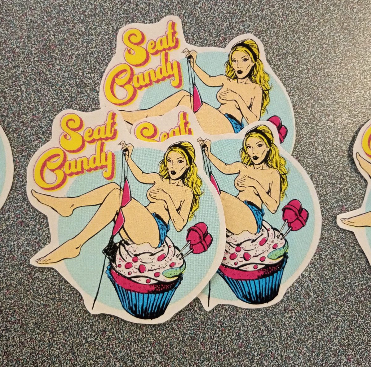 cheyenne_gray95's tweet photo. It’s official! I’m a sticker! Gets yours in Scottsdale this Saturday for send a dm and I’ll get one in the mail to you! Slap me everywhere!!! 👋🏻🍭👋🏻🍭👋🏻

https://t.co/TsI216Y2dl

#stickers #pinup #seatcandy #azmodel #liveappearance #arizona #skateordie #rideordie #sweetandsticky https://t.co/H0GCUL4agq