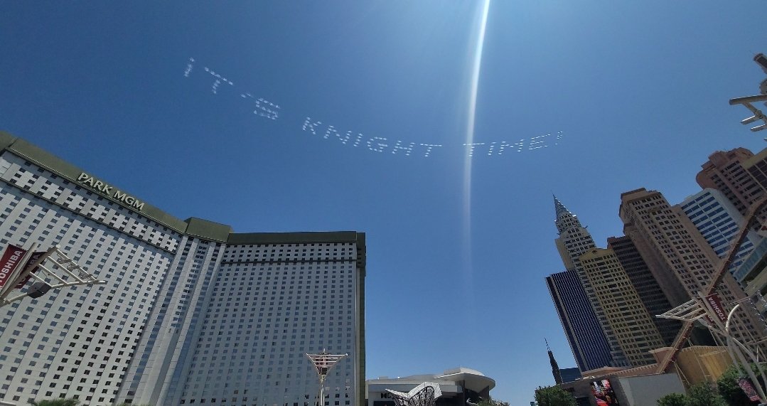 flysigns's tweet photo. #UNightTheRealm https://t.co/EnzmgL9nfm