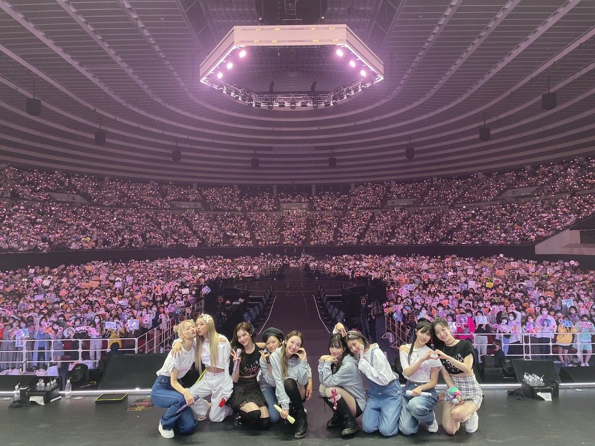 once_JIHYO_____'s tweet photo. ONCE DAYから1年🍬
また日本でペンミお願いします🥹🤲
#ONCEDAY https://t.co/mc8y77LOsR