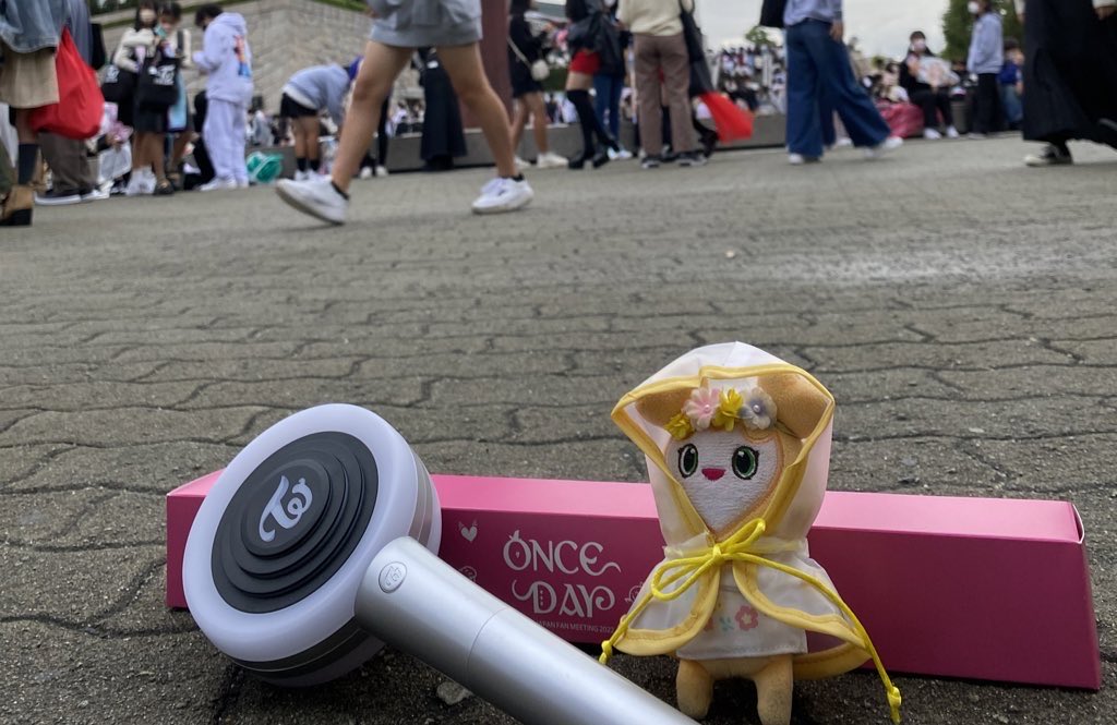 once_JIHYO_____'s tweet photo. ONCE DAYから1年🍬
また日本でペンミお願いします🥹🤲
#ONCEDAY https://t.co/mc8y77LOsR